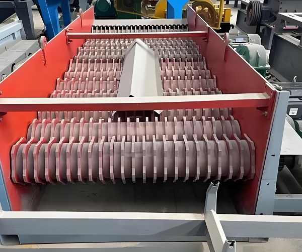 Application and structural characteristics of Disc Screen in garbage treatment(图3) 03.jpg