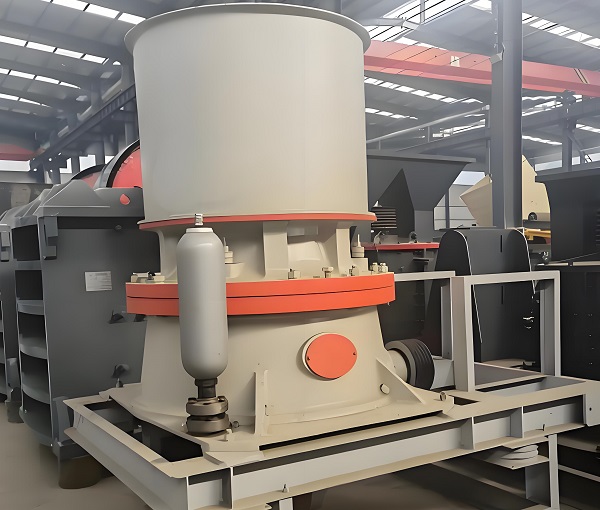 Advantages and characteristics of Zhongcheng Machinerys gyratory crusher(图4) 04.jpg
