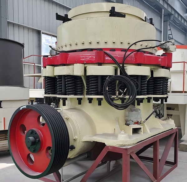 Maintenance and routine maintenance of spring cone crusher(图2) 02.jpg